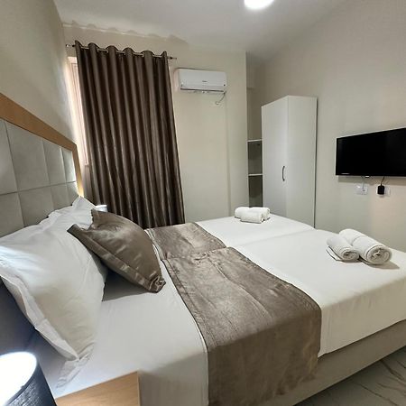 Dream Apartments Saranda Esterno foto