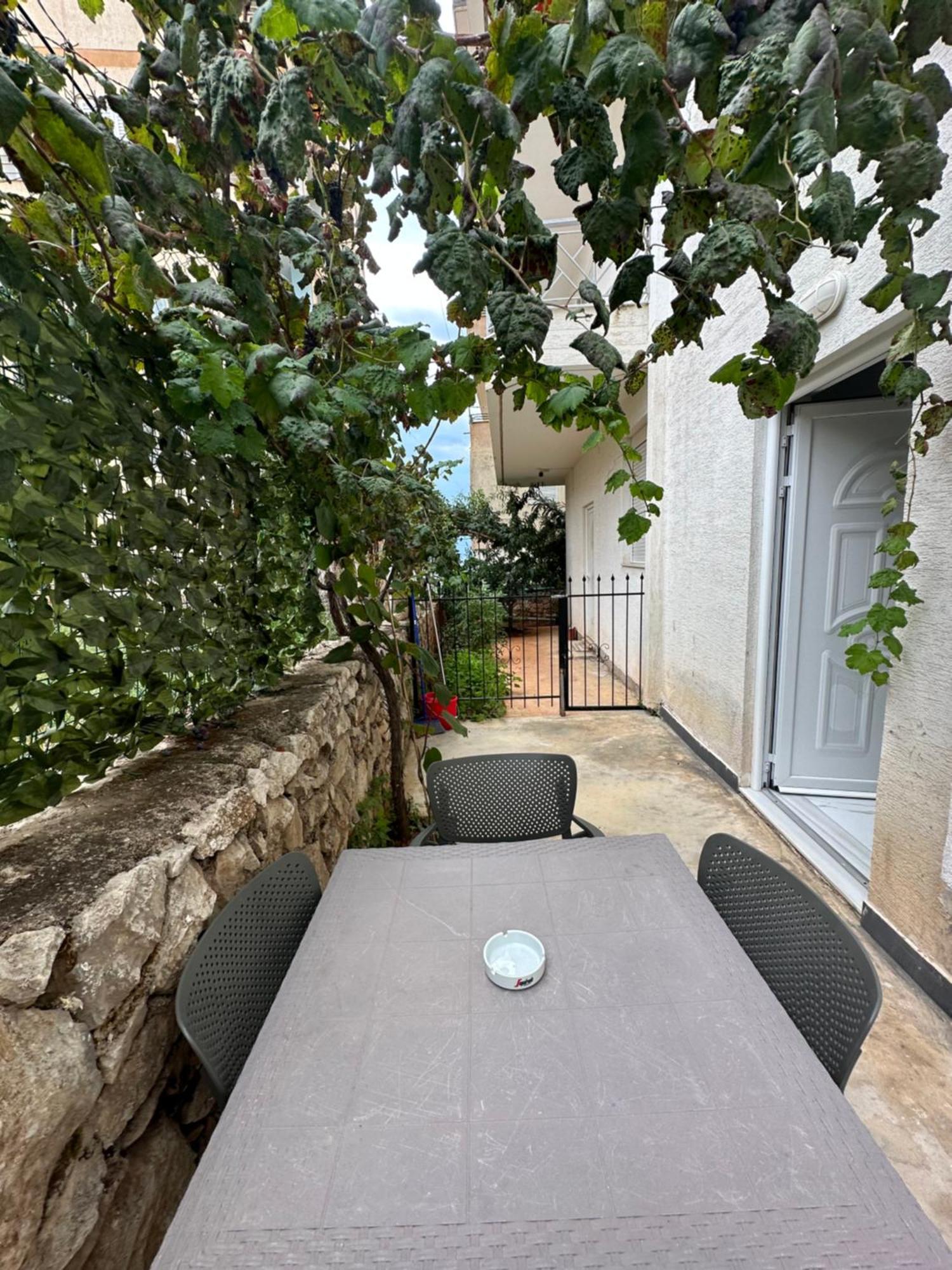 Dream Apartments Saranda Esterno foto